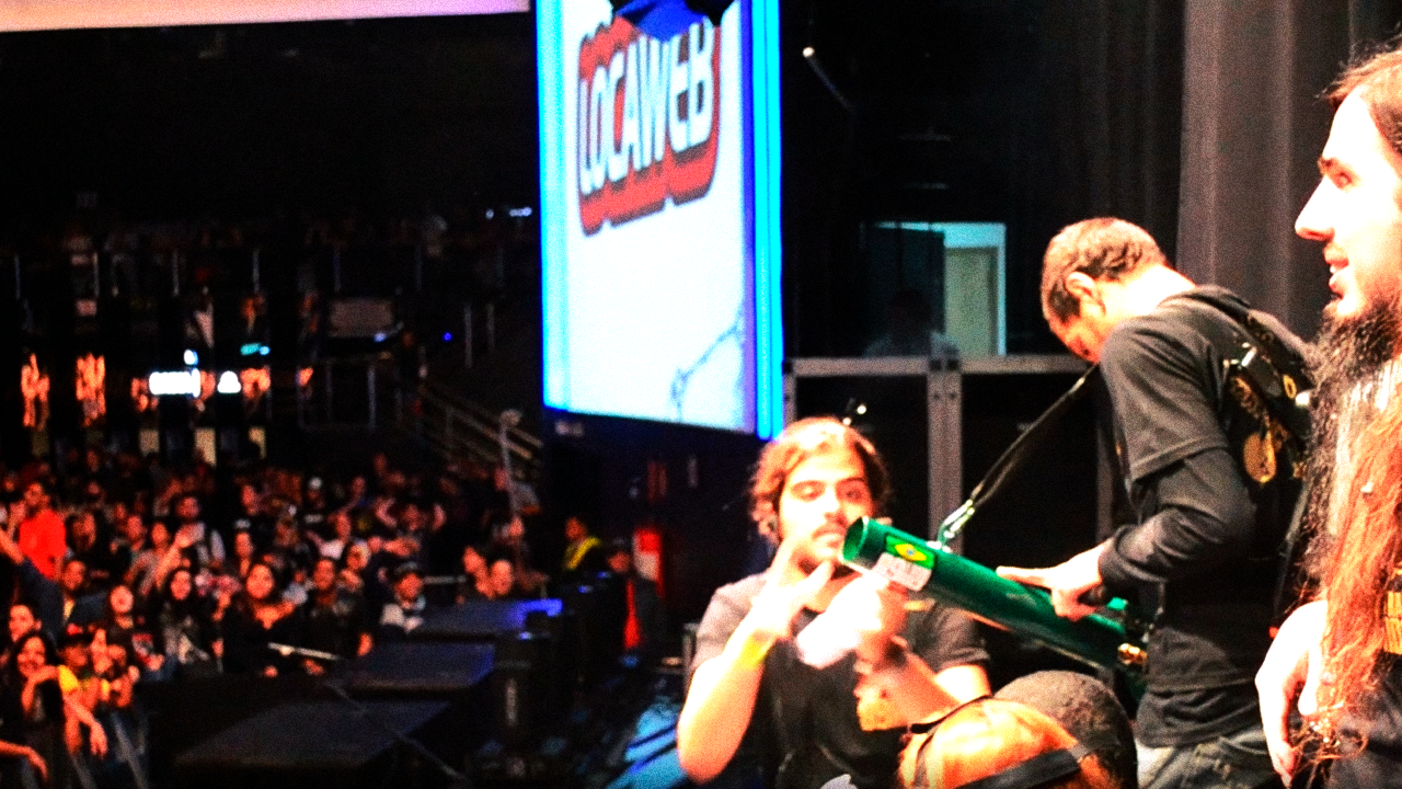 Bazuca lança camisetas é atração no aniversário da Rádio 89FM